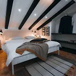Cozy Country With Heated Outdoor Pool Holiday home