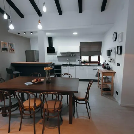 Cozy Country With Heated Outdoor Pool Šibenik