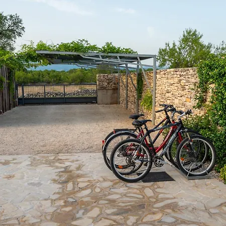 Cozy Country With Heated Outdoor Pool Holiday home *