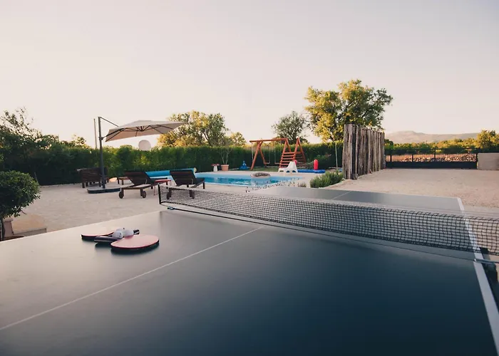 Cozy Country With Heated Outdoor Pool Nyaraló Šibenik