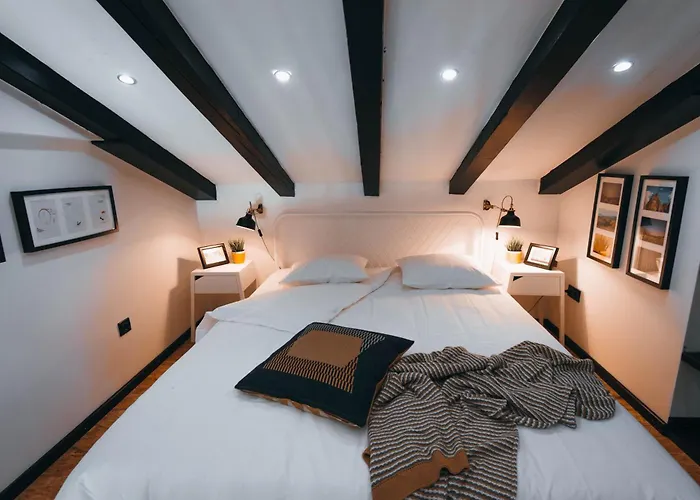 Ferienhaus Cozy Country With Heated Outdoor Pool Šibenik