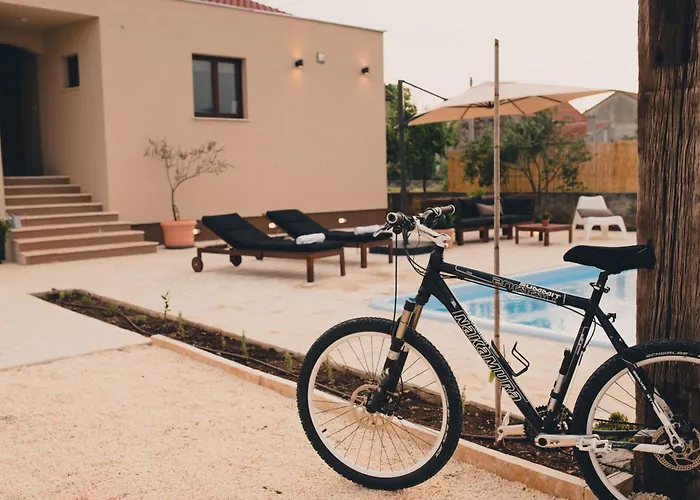 Cozy Country With Heated Outdoor Pool Nyaraló Šibenik