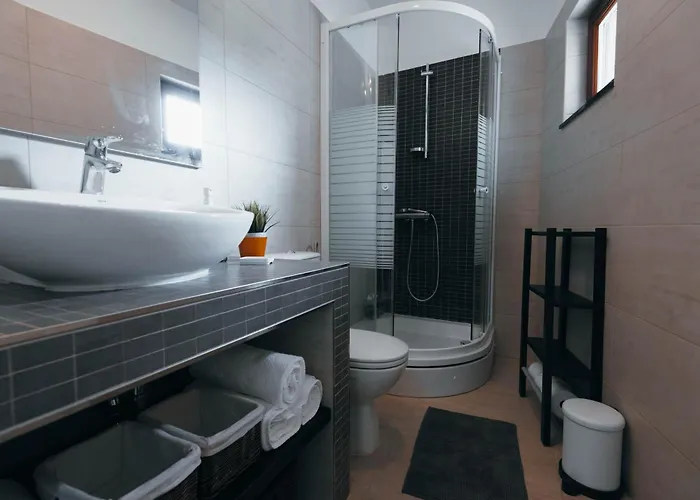 Cozy Country With Heated Outdoor Pool Ferienhaus Šibenik